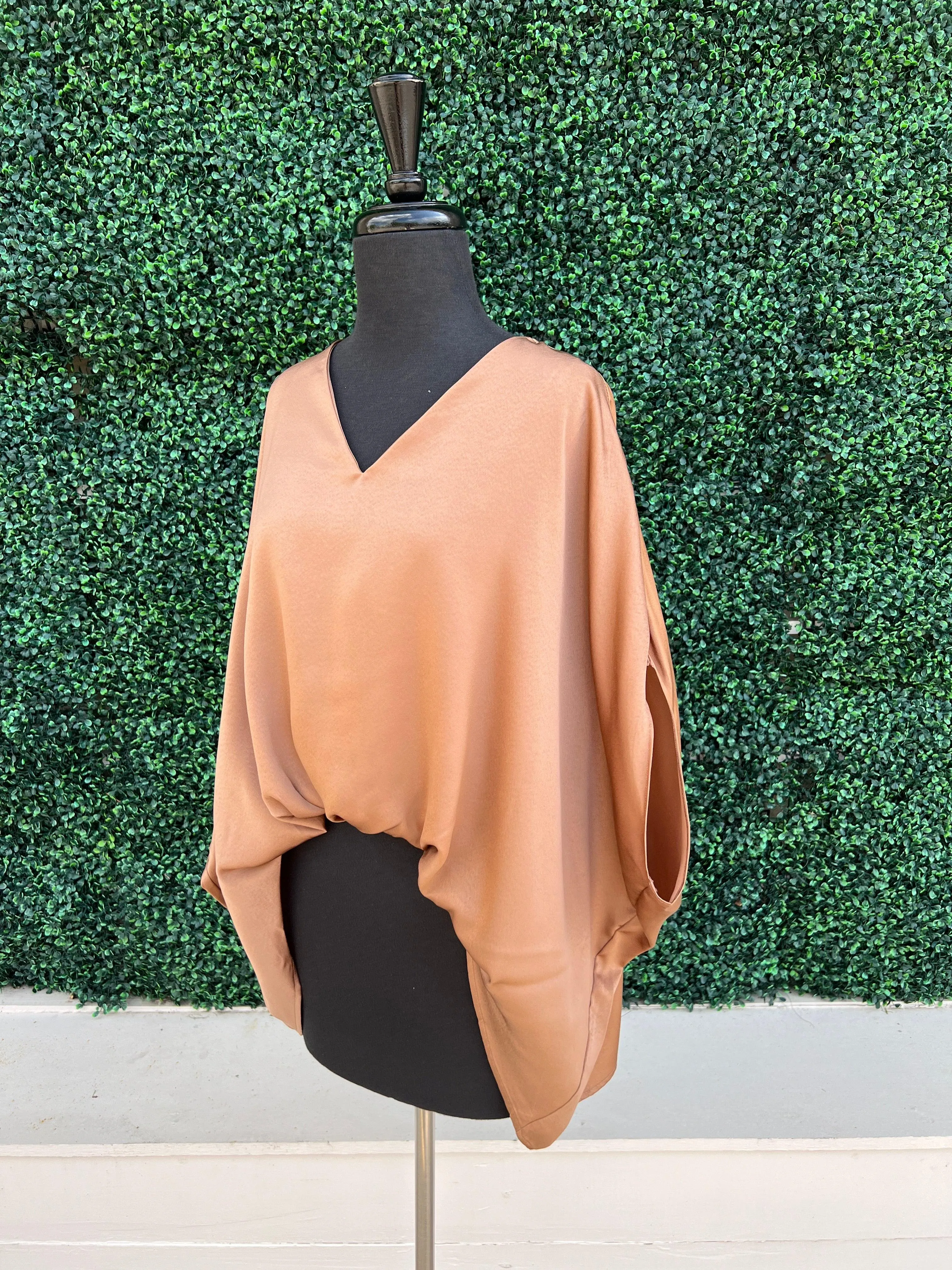 Front Tuck Stain Blouse