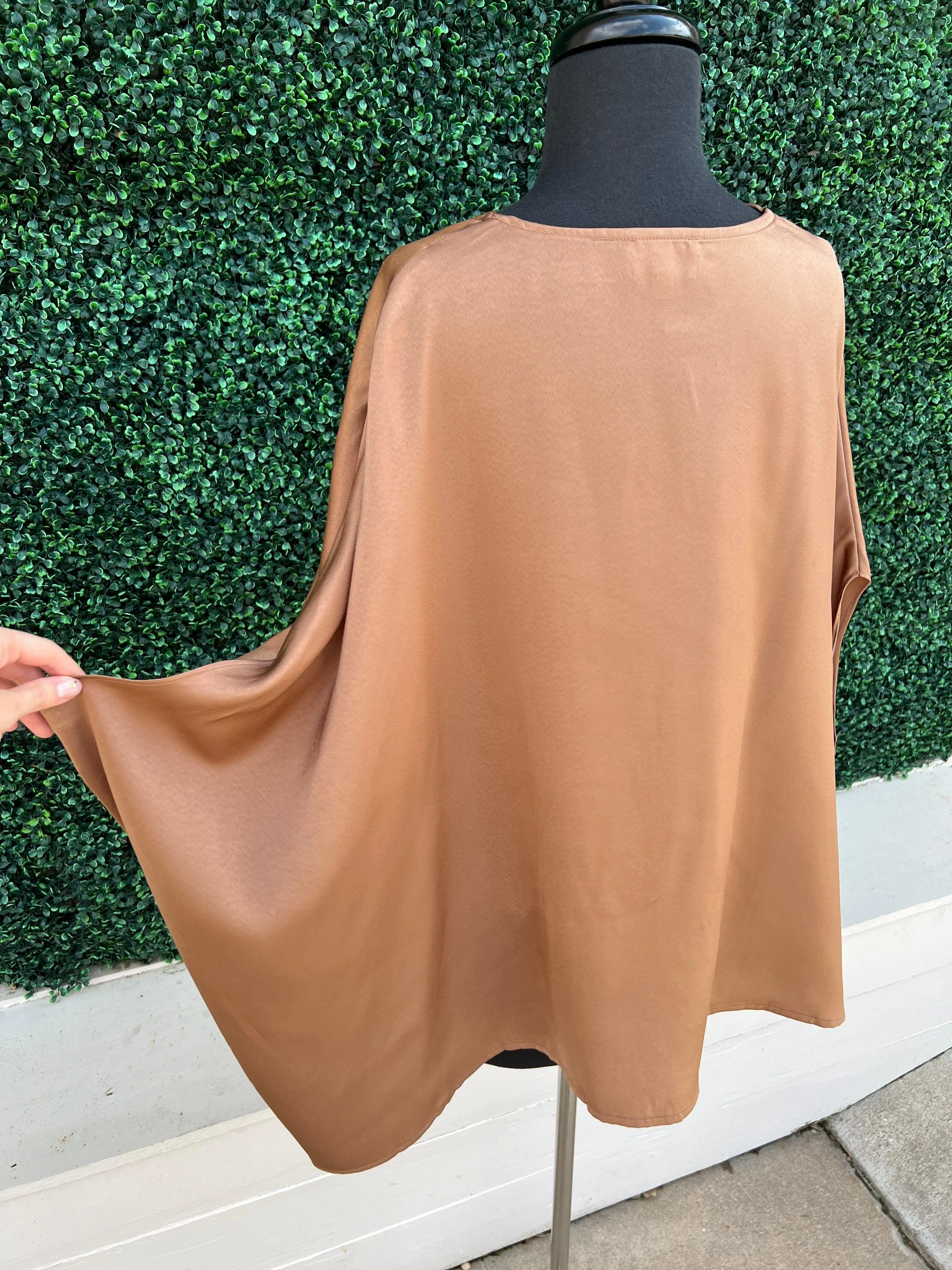 Front Tuck Stain Blouse