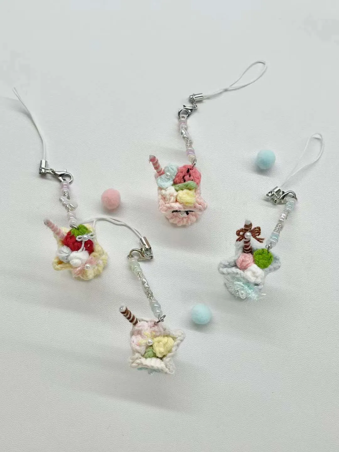 [Hand Knitted] Sugar Frost Cups Phone or Bag Charm